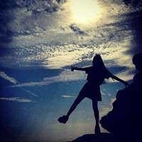 海边长发背影图片女生唯美图片🌊长发美女海边侧面头像