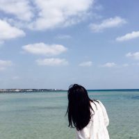 海边长发背影图片女生唯美图片🌊长发美女海边侧面头像