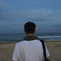 QQ男生头像背影伤感霸气🌫️融合颓废美学的视觉诗篇