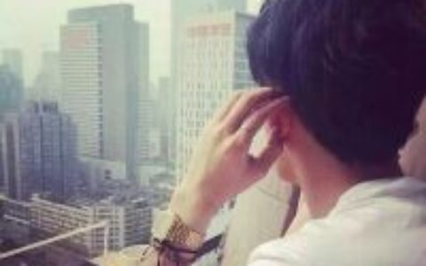 QQ男生头像背影伤感霸气🌫️融合颓废美学的视觉诗篇