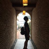 QQ情侣头像一男一女背书包🎒专属于校园恋人的背影设计