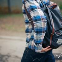 qq头像男生背影帅气🎒qq头像男生背影背书包的