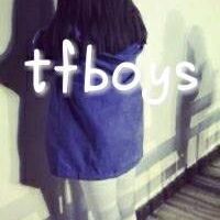 女生头像tfboys带字背影🌟专属四叶草的带字背影头像
