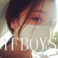 女生头像tfboys带字背影🌟专属四叶草的带字背影头像