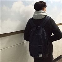 男生一人一影一独行背影头像🚶♂️2025最新版背影男生qq头像上线