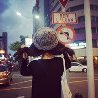 2025女生背影头像🌌收录18张长头发女生唯美背影