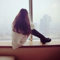 2025女生背影头像🌌收录18张长头发女生唯美背影
