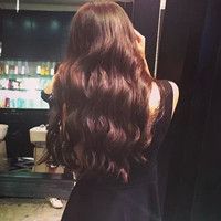 2025女生背影头像🌌收录18张长头发女生唯美背影