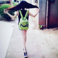 QQ女生头像背书包可爱真人🎒精选萌系背书包头像