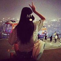 戴鸭舌帽女生头像不露脸🧢精选2025最火QQ头像带帽