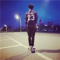 qq男生头像背影帅气孤独🌌精选今日最新emo伤感头像