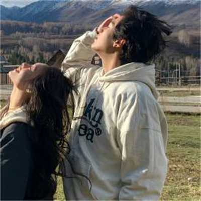 很好看又超级亲密的情侣头像 超甜蜜的好看温馨情侣头像