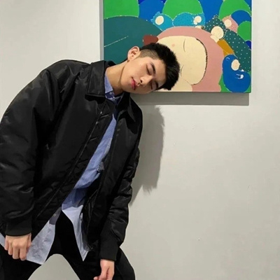 唯美又好看的男生头像 帅气又很精致的帅哥男生头像合集