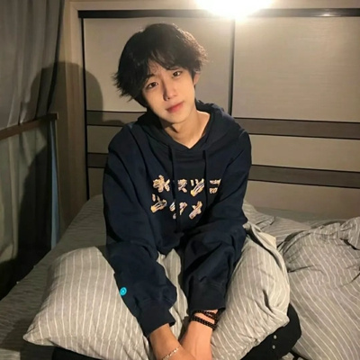 唯美又好看的男生头像 帅气又很精致的帅哥男生头像合集