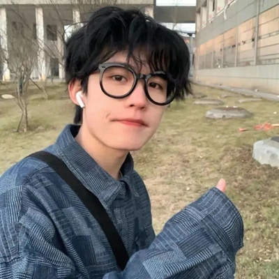 唯美又好看的男生头像 帅气又很精致的帅哥男生头像合集