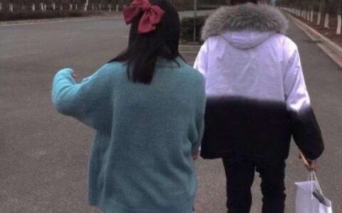 高清一对两张真人情侣头像图片