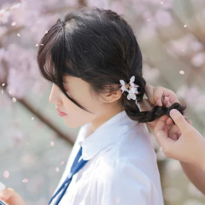 一人一半不易发现情头图片合集 2023一男一女最新情侣头像真人