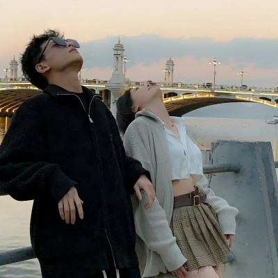 2023年最火情侣头像一男一女 真人情侣头像双人情头一对