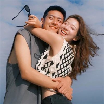2023年最火情侣头像一男一女 真人情侣头像双人情头一对