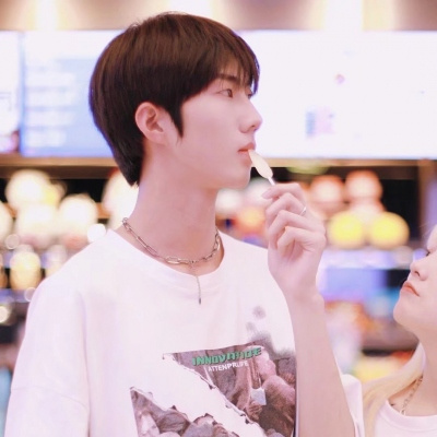 温柔好看的雅致情侣头像 亲密又恩爱的精致好看女生头像合集