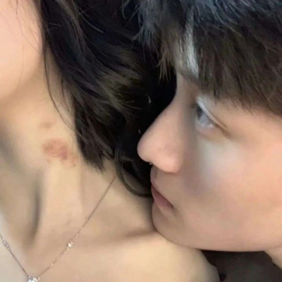 好看又超幸福的情侣头像 甜美亲密的热恋情侣头像合集