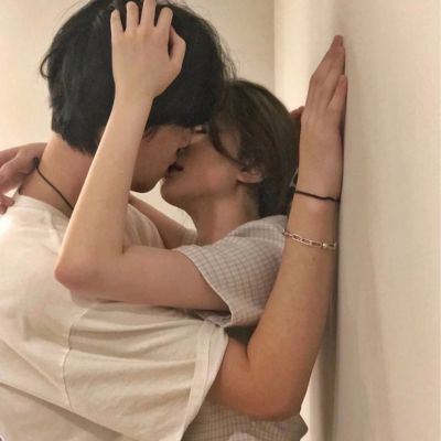 精致温馨的情侣头像合集 很亲密的浪漫恩爱情侣头像