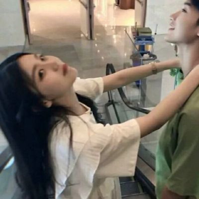 真人版超甜蜜的高清情侣头像 很认真又漂亮的甜蜜情侣头像