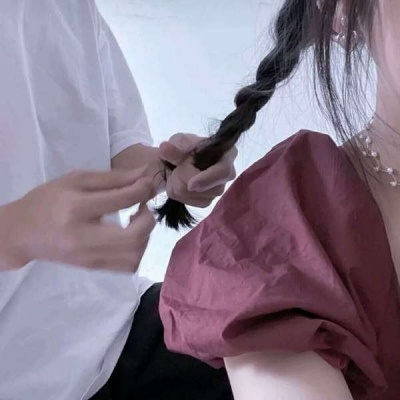 真人版超甜蜜的高清情侣头像 很认真又漂亮的甜蜜情侣头像