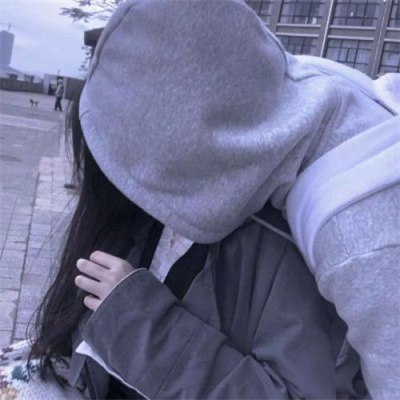 与青春擦肩的甜美情侣头像 超好看的亲密情侣头像