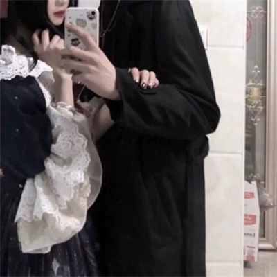 与青春擦肩的甜美情侣头像 超好看的亲密情侣头像