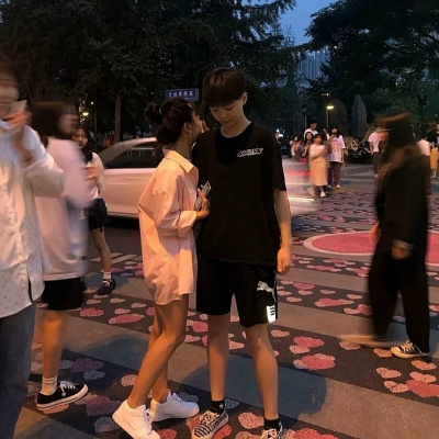 真人超靓舍不得分开的情头 高调秀恩爱很潮的甜甜情头
