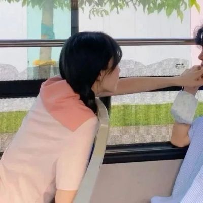 超甜真人cp头像超宠溺 情侣头像图片一男一女很可爱又很浪漫