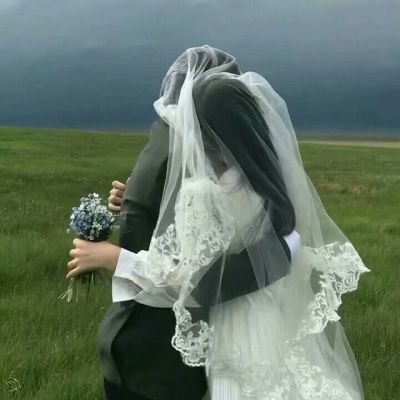 好看最新版一男一女情侣头像 2023最新真人很火很哇塞情头