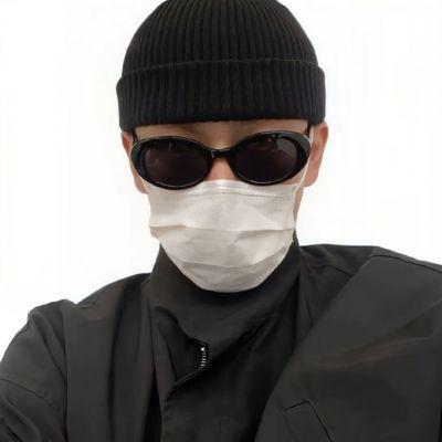 好看最新版一男一女情侣头像 2023最新真人很火很哇塞情头