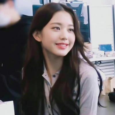 真人敲可爱的甜美女孩头像 魅力十足的很有氛围女生意境头像