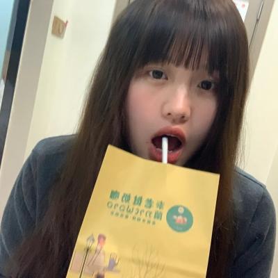 真人敲可爱的甜美女孩头像 魅力十足的很有氛围女生意境头像