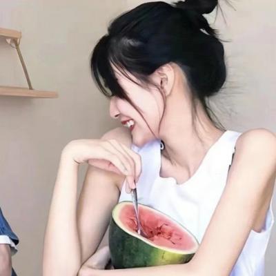 真人敲可爱的甜美女孩头像 魅力十足的很有氛围女生意境头像