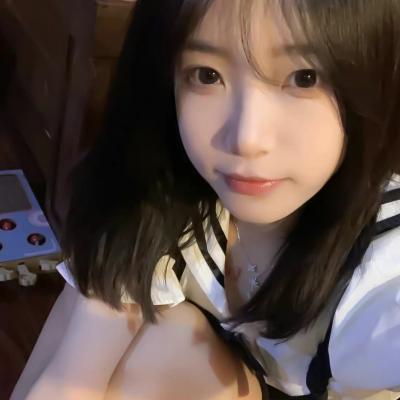 真人敲可爱的甜美女孩头像 魅力十足的很有氛围女生意境头像