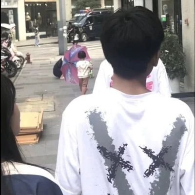 超甜真人接吻的好看情头 甜死人的真人情头又简单又好看