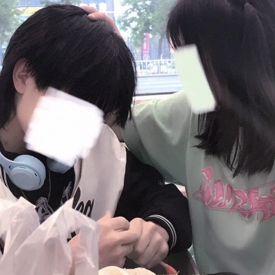 最新虐死单身狗的幸福情侣头像 真人版幸福超级浪漫的情侣头像
