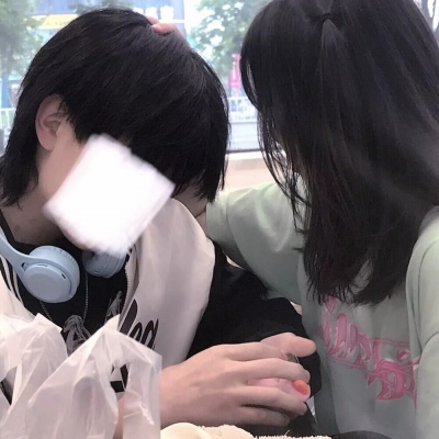 最新虐死单身狗的幸福情侣头像 真人版幸福超级浪漫的情侣头像