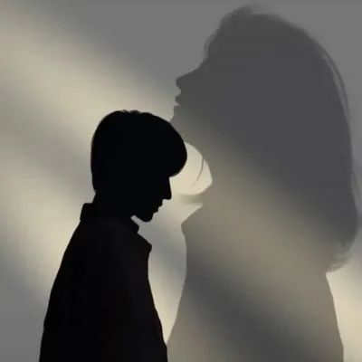很甜美恩爱的浪漫情头 真人露脸精致一左一右情侣头像