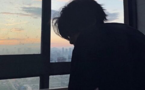 2023最火一男一女情头超级好看 高清很甜很撩的幸福的情侣头像