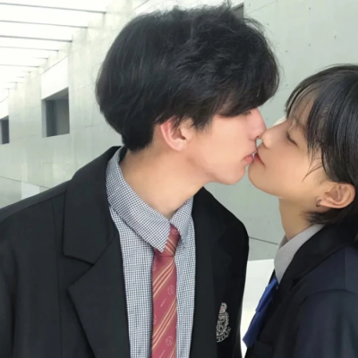 2023最火一男一女情头超级好看 高清很甜很撩的幸福的情侣头像