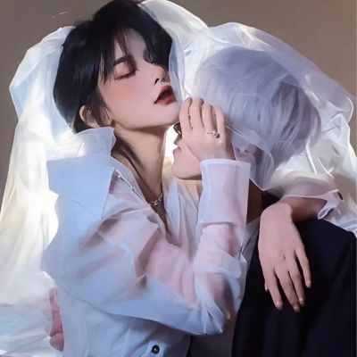 甜到心坎上的幸福情侣头像 气氛微甜的热恋幸福的情侣头像