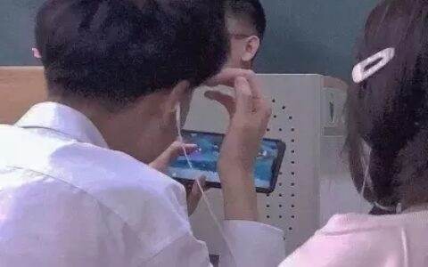 高级感满满的情侣头像最新 乖乖的又很酷的情侣高级感的头像