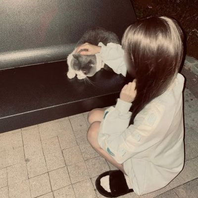 看起来超浪漫甜蜜的qq情头 明显唯美氛围感真人情侣头像图片