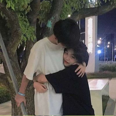看起来超浪漫甜蜜的qq情头 明显唯美氛围感真人情侣头像图片