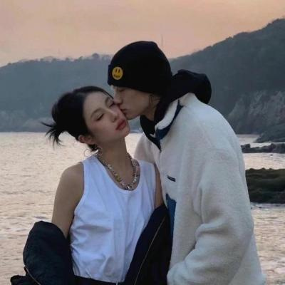 稀有罕见的成熟酷拽情侣头像图片 高级高冷双人同框情侣头像图片