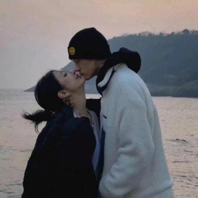 稀有罕见的成熟酷拽情侣头像图片 高级高冷双人同框情侣头像图片